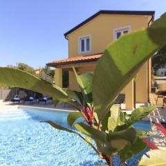 Ferienhaus mit Privatpool für 8 Personen ca 120 qm in Mugeba, Istrien Istrische Riviera - b54843