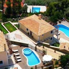 Dreamy Villa Jasmine with Private Pool In Skiathos