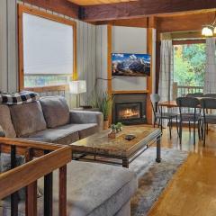 Cozy 2 BR Condo in Town Walk to Main St Skiing
