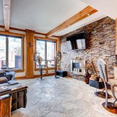 1BDR Condo with Stunning Décor Heart of Downtown