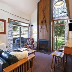 Charming 3 BDR Getaway with Views Walk to Ski Lift