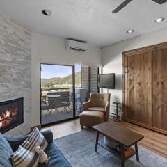 Cozy 1BR Resort Living with Ski Lift Seconds Away