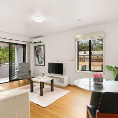 Cosy Inner City Abode - 1 Bed Woolloomooloo