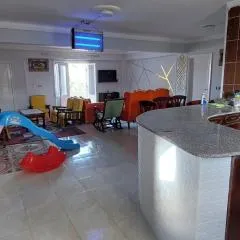 شاليه في قرية هيلو بيتش في الكيلو ٥٠