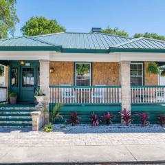 La Rêverie - Historical Chic, Downtown Boutique