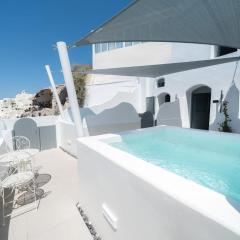 Amazing Santorini Suite | Grand Suite with Sea View and Hot Tub | Oia