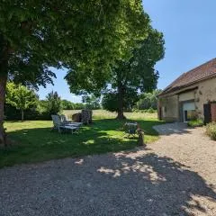 Grande ferme rénovée avec jardin et loisirs à proximité - FR-1-591-155