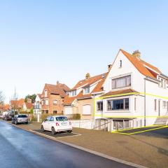 Apartment in Koksijde near the Beach