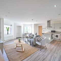 A Stylish Apartment with Parking in Preston