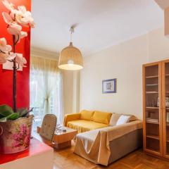 Athens Strawberry Hideaway - City Chic Retreat