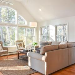 5-Mins to Forest Beach Dog Friendly