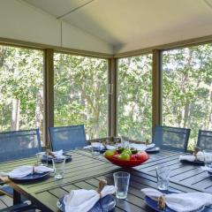 4 Mins to Wellfleet Village Screened sunroom