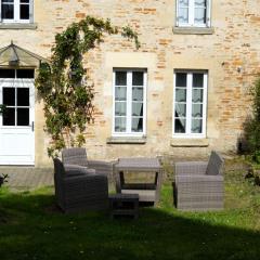 L'auberge du lavoir, maison en pierres avec jardin