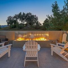 4BD Home w Rooftop Patio Fire Pit & Mountain Views