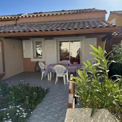 HOLIDAYLAND 437 VILLA T2 MEZZANINE 6 couchages NARBONNE PLAGE