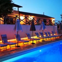 Ferienhaus mit Privatpool für 18 Personen ca 500 qm in Loreto, Adriaküste Italien Mittlere Italienische Adriaküste