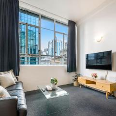 Open-plan living in the heart of Auckland