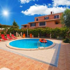 Ferienhaus mit Privatpool für 16 Personen ca 245 qm in Pula-Fondole, Istrien Istrische Riviera