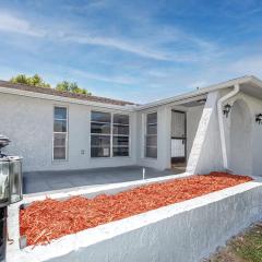 Sunny 3bd home! 10 mins to the beach