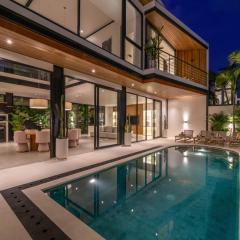 Villa Maverick - Brand New Classy 4BR Villa in Canggu