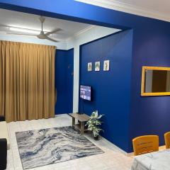 Serene Bukit Beruang Cottage 4 ROOMS FULL AIRCOND & NETFLIX by EZYROOM MELAKA