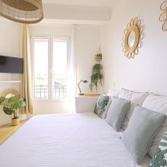 Top floor studio near Montmartre