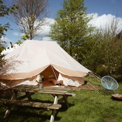 Familie Bell Tent Emperor op rustig park