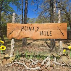 Glamper's Dream - Lakefront Cabin with Mountain View