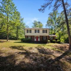 5BR Woodland Retreat on 7 Acres with a Pond