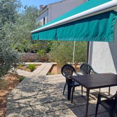 Apartment in Punat with Terrace, Air conditioning, Wi-Fi, Washing machine (3829-2)