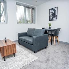Bright and Modern 1 Bed Apartment in Redditch