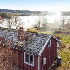 Cozy Home In Hkerum With Kitchen