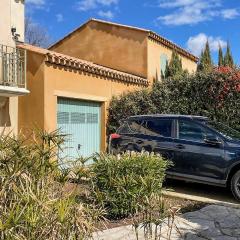 Awesome Home In Saint-Rémy-De-Provence