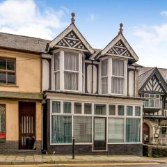 Edwardian End Terrace Property Pass the Keys