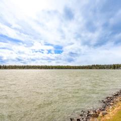 Oregon Cabin on Pine Hollow Reservoir with Mtn View!