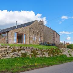 1 Peggies Barn - Rural cottage with great views