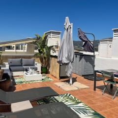 Appartement avec terrasse sur le toit vue mer