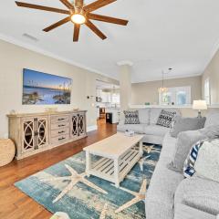 Cypress Breeze, Amazing Community Pool! - Private outdoor shower
