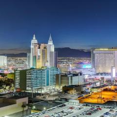 MGM Signature-33-709 F1 Track & Strip View Balcony