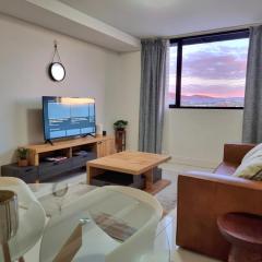 Mary-B Contemporary Apartment