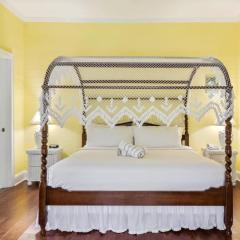 Classic King Balcony at the James House