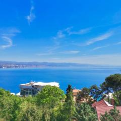 Blue wave view apartment