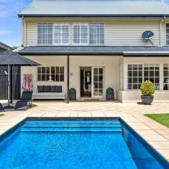 Bella Vista Retreat With Pool 950m to Beach