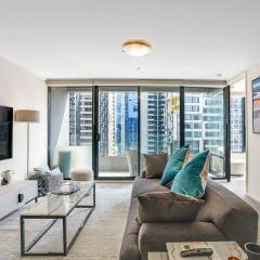 Spacious&Cozy 2 bedroom City Point Melbourne Apt