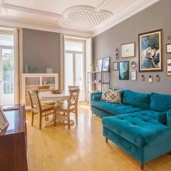 Central location with balcony & equipped kitchen