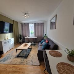 Stylish & Central 3 Bed Flat, Long-Term Discounts