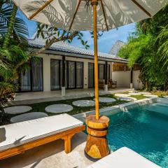 Berapi Villa by EVDEkimi - Spacious 3BR Villa with Pool & Kitchen close to Ubud Attractions