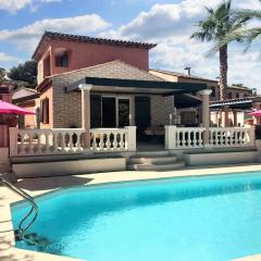 Villa de 4 chambres avec piscine privee jardin clos et wifi a Villeneuve Loubet