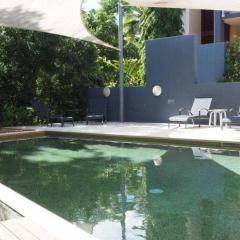 Beachfront Apartment 1 Beachfront Haven - 1 bed