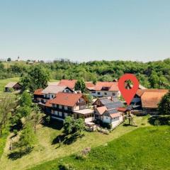 Homestead Bahor With Whirlpool - Happy Rentals